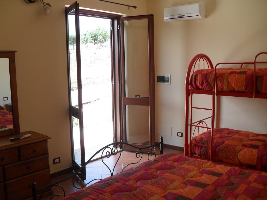 Agriturismo La Targa Buonfornello Bagian luar foto