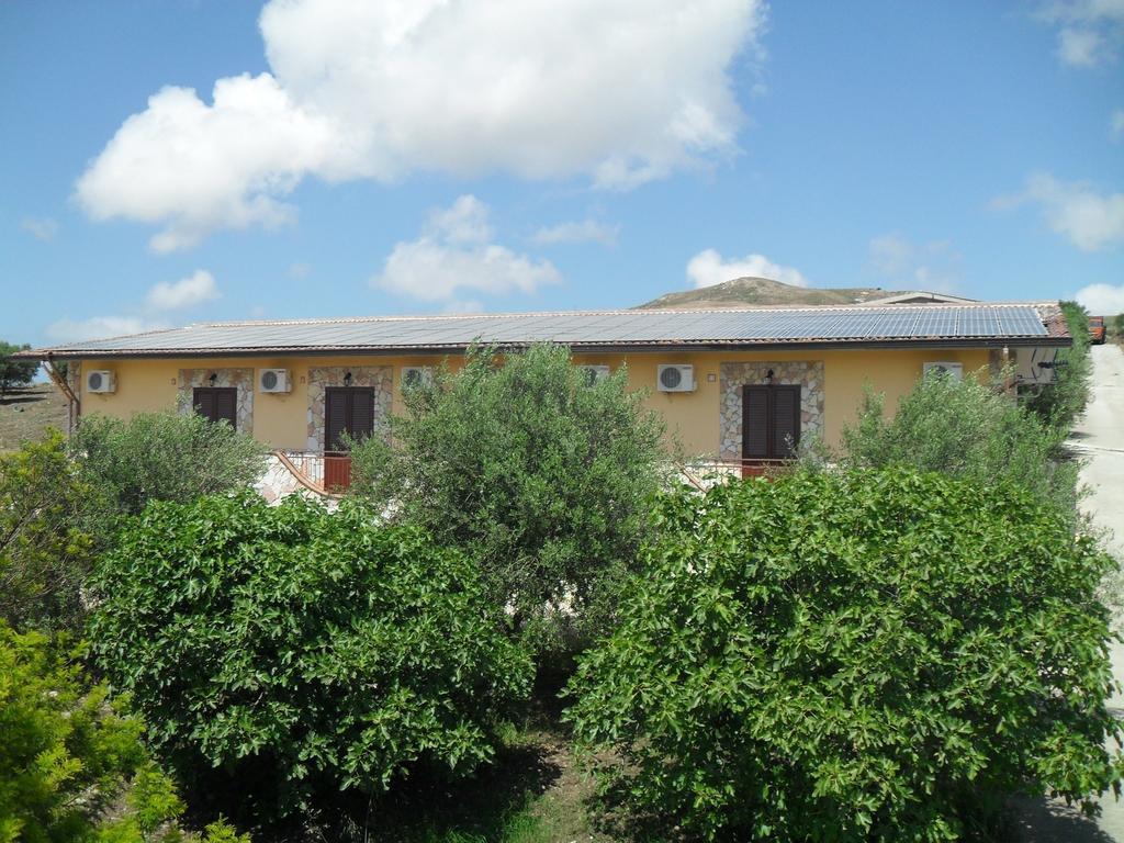 Agriturismo La Targa Buonfornello Bagian luar foto