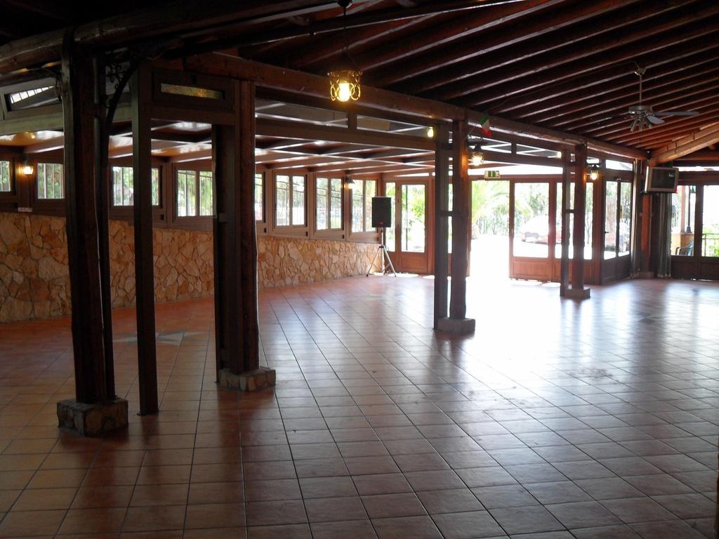 Agriturismo La Targa Buonfornello Bagian luar foto