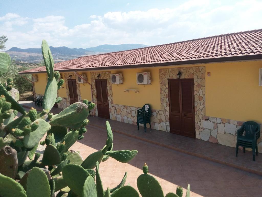 Agriturismo La Targa Buonfornello Ruang foto