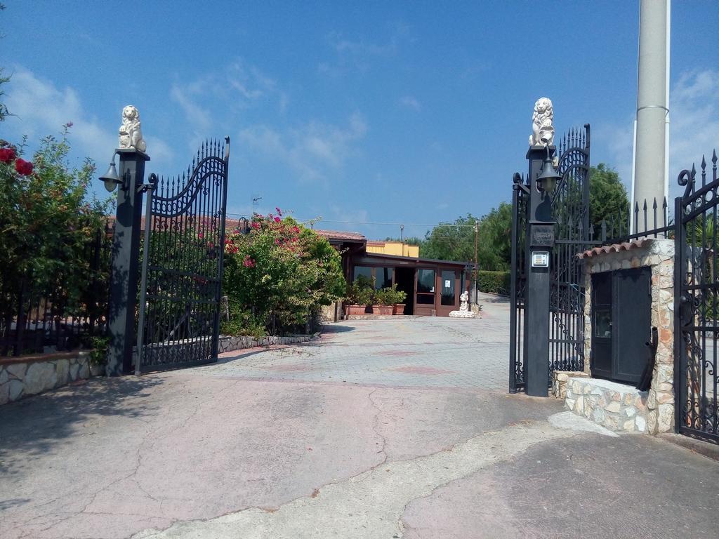Agriturismo La Targa Buonfornello Bagian luar foto