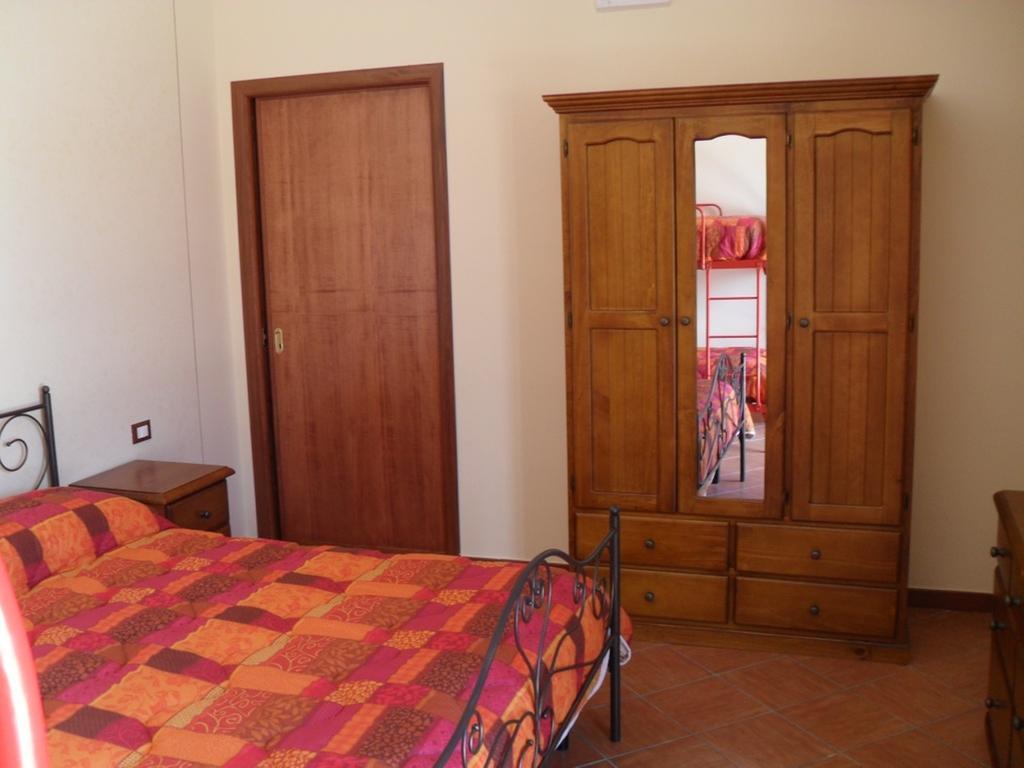 Agriturismo La Targa Buonfornello Ruang foto