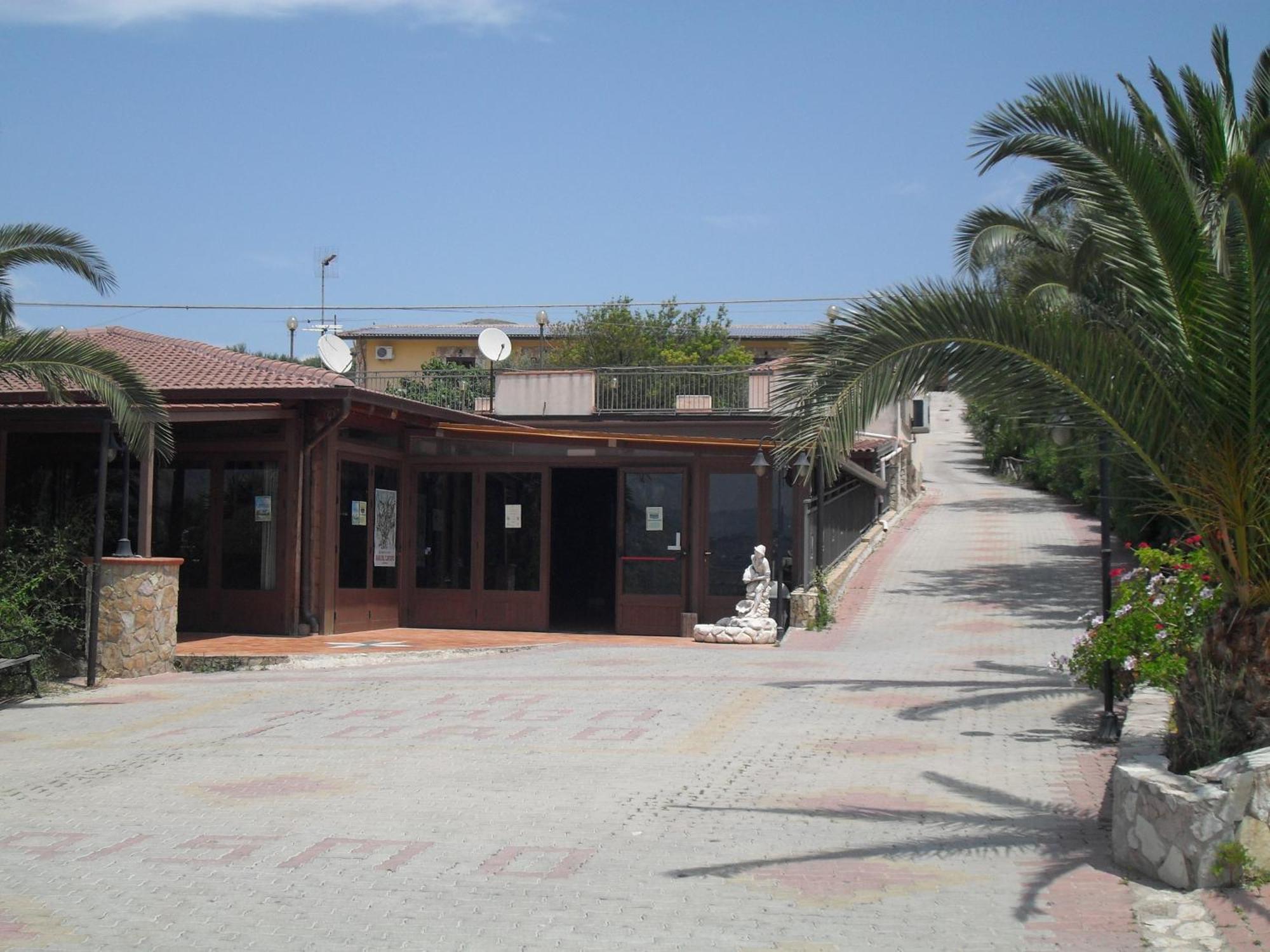 Agriturismo La Targa Buonfornello Bagian luar foto