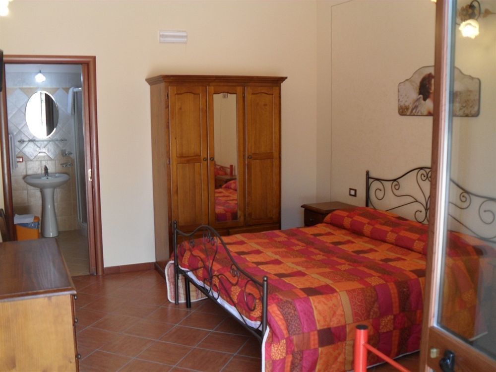Agriturismo La Targa Buonfornello Bagian luar foto